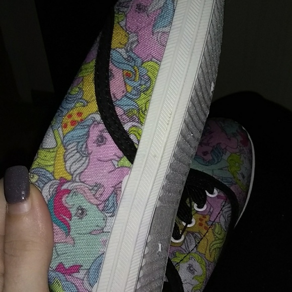 Nwt: extremely adorable adult My Little Pony shoes - Picture 4 of 6